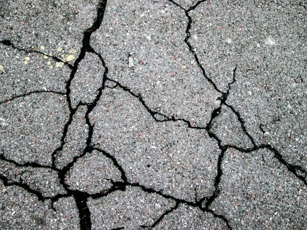 Driveway Crack Filling in Livermore